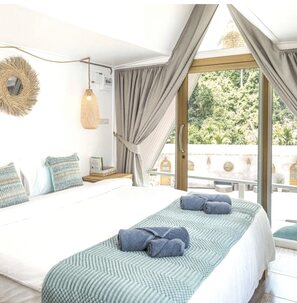 Garden Villa · Solo